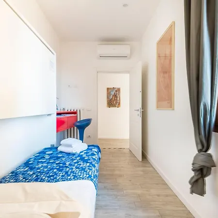 Dome House, Firenze