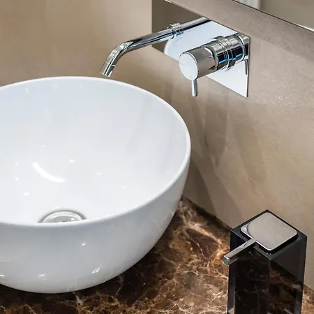 Dome House, Apartment