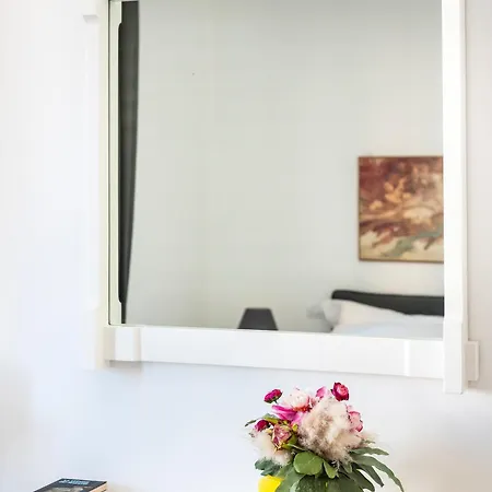 Dome House, Apartment